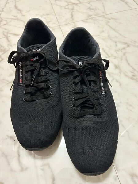 Reebok CLASSIC スニーカー 黒28