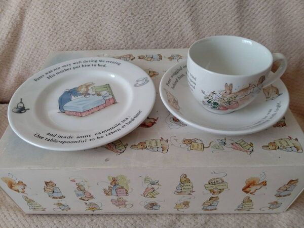 ピーターラビット ウェッジウッド カップ&ソーサー&プレート ペアセット 洋食器 WEDGWOOD