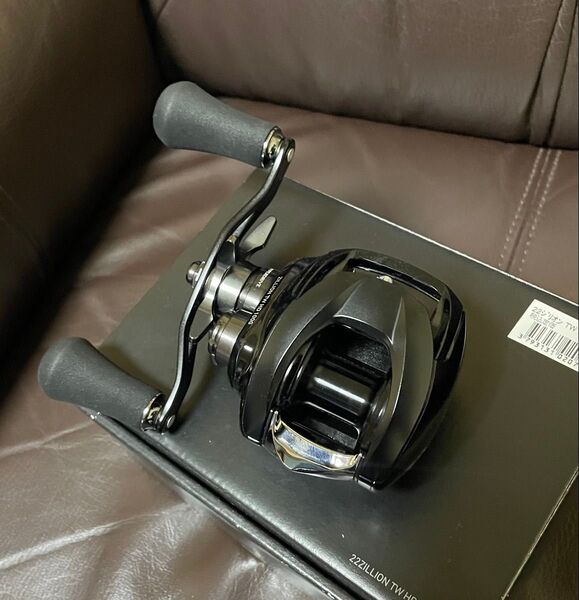 ダイワ 22ジリオン TW HD 1000HL 左 ジリオンhd ZILLION ベイトリール DAIWA 美品