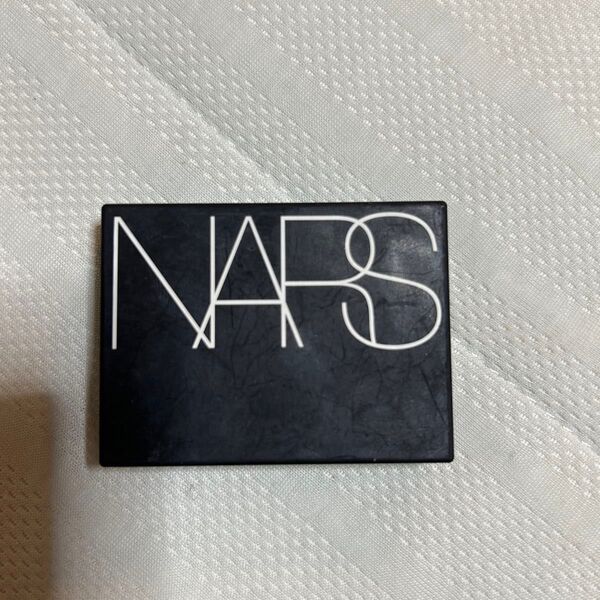 NARS ライトリフレフティングセッティングパウダープレストN ミニ