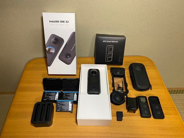 【中古】Insta360 X2付属品多数あります。