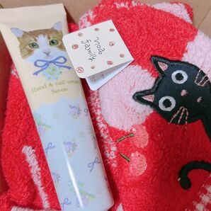 猫デザイン タオルハンカチ ハンドクリームセット