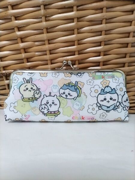 ☆ハンドメイドがま口ポーチ メガネケース ペンケース ちいかわ お花畑☆
