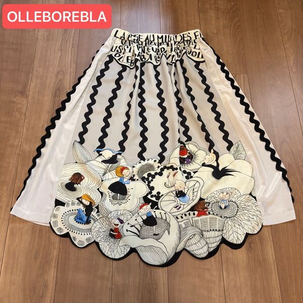 【美品】OLLEBOREBLA アルベロベロ フレアスカート ぶたさん ブタさん