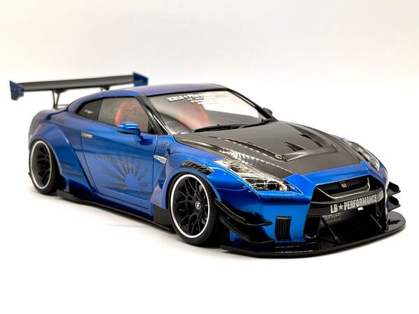 リバティウォークR35 GT-R 1/24プラモデル塗装組立済完成品