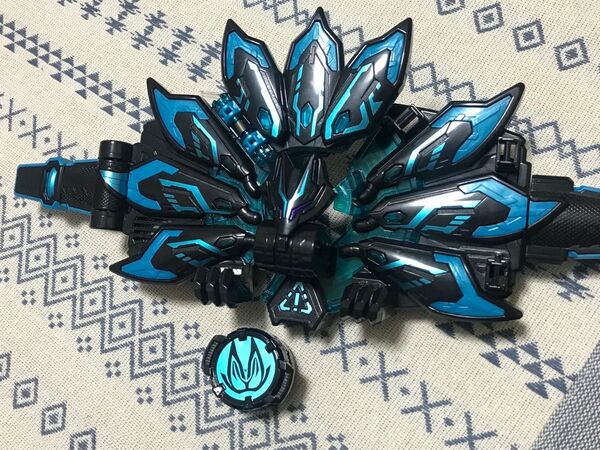 【箱無し】仮面ライダーギーツ DX Xギーツレイズバックル 返品不可