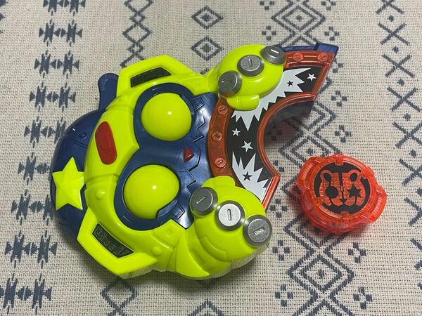 【箱無し】仮面ライダーギーツ DXモンスターレイズバックル 返品不可