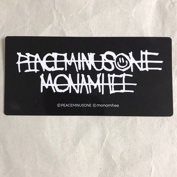 公式品 PEACEMINUSONE x MONAMHEE ノベルティ ステッカー