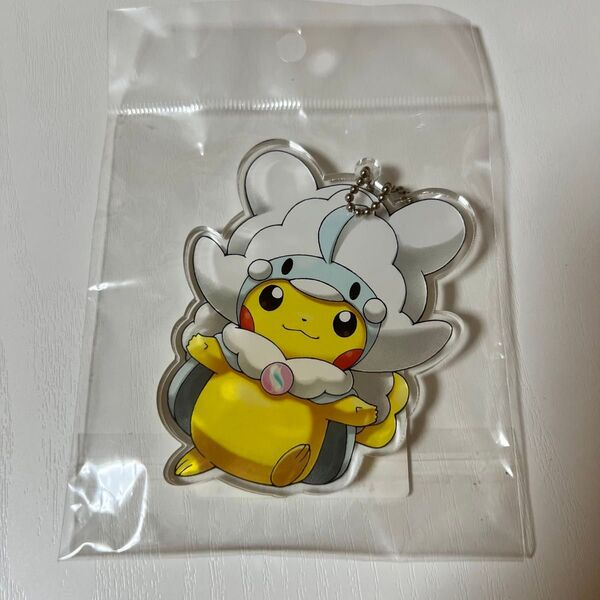 ポケモン ダイカットアクリルチャーム メガチルタリスのポンチョを着たピカチュウ