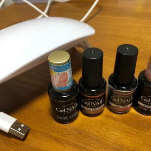 LEDライトとジェルネイルのセット