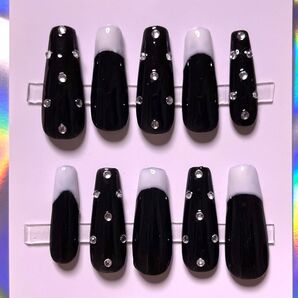 ジェルネイルチップ : ブラック × ホワイト No.107 モノトーンネイル 白黒ネイル バレリーナ コフィン