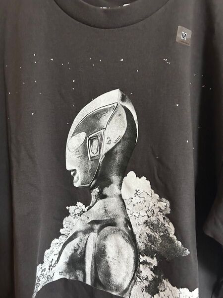 ユニクロUNIQLO×米津玄師シン・ウルトラマン 八七ダークグレー