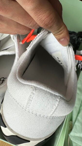 OFF-WHITE ローカットスニーカー ホワイト オレンジ