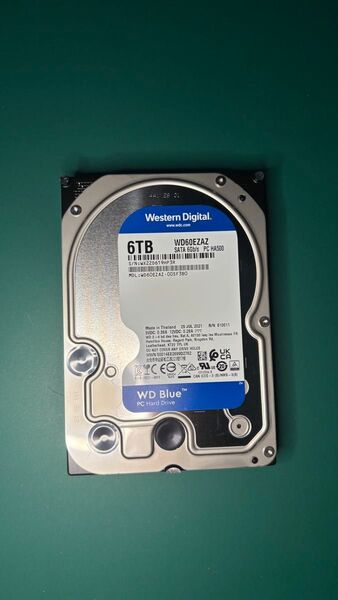 Western Digital 6TB HDD WD60EZAZ ①