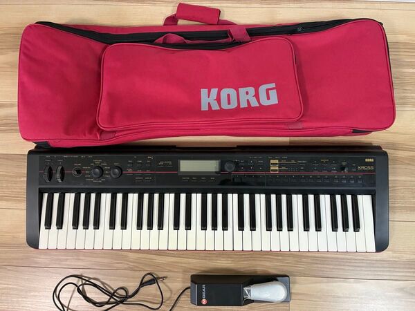 KORG コルグ KROSS 61鍵盤 シンセサイザー 専用ケース スタンド付き