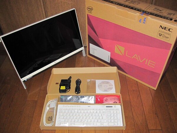 NEC LAVIE Direct DA(S)【PC-GD254TCAA】NEC直販で13200円の再セットアップDVD付属