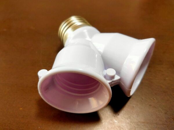 【新品】E26/E27 LED電球 二股ソケット