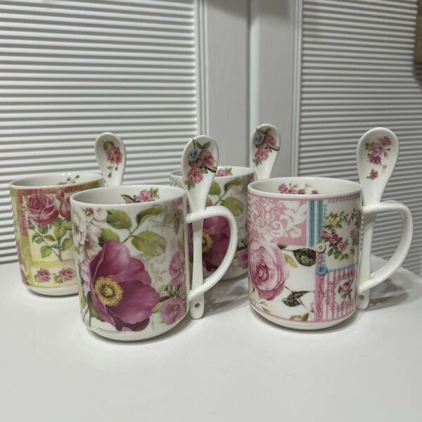 Summer River美品☆薔薇柄スプーン付きマグカップ☆4点セットローズ花柄