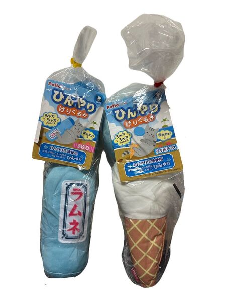 ひんやりけりぐるみ ラムネ&アイス またたび入 ペット用品 猫 ペティオ