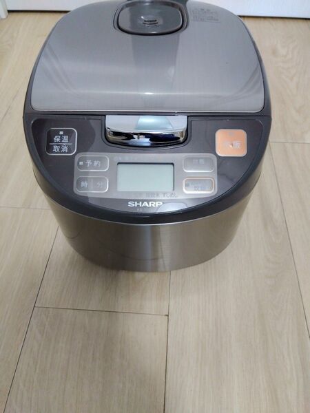 【中古品】シャープSHARP☆電子ジャー炊飯器5.5合炊き KS-S10E 取説あり! 送料無料!!クーポンでお得に♪