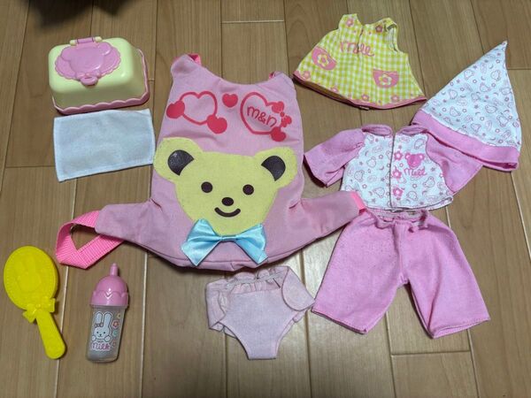 【まとめ売り・使用感あり】メルちゃん お世話セット 哺乳瓶・抱っこ紐・パジャマなど