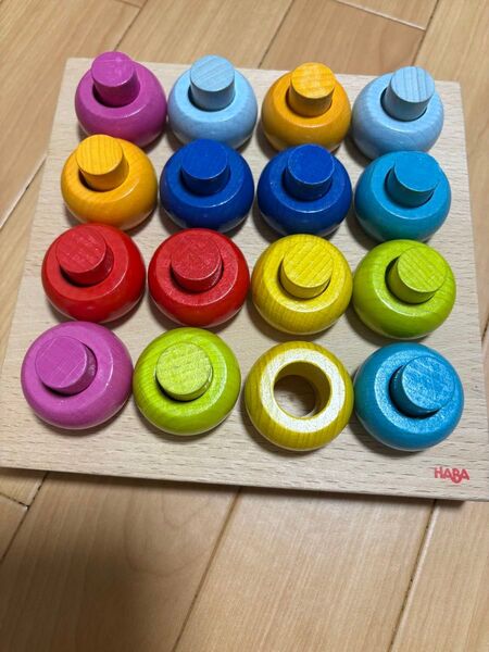 【HABA】カラーリングのペグ遊び/知育玩具(黄色ペグ1本欠品)