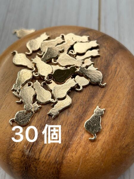 【レジン レジン枠 空枠 チャーム】封入パーツ デコパーツ ネイルパーツ ねこ 猫