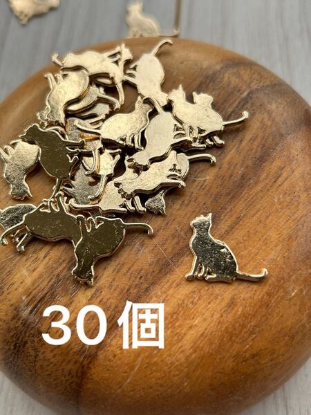 【レジン レジン枠 空枠 チャーム】封入パーツ デコパーツ ネイルパーツ ねこ 猫