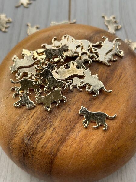 【レジン レジン枠 空枠 チャーム】封入パーツ デコパーツ ネイルパーツ ねこ 猫
