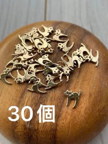 【レジン レジン枠 空枠 チャーム】封入パーツ デコパーツ ネイルパーツ ねこ 猫