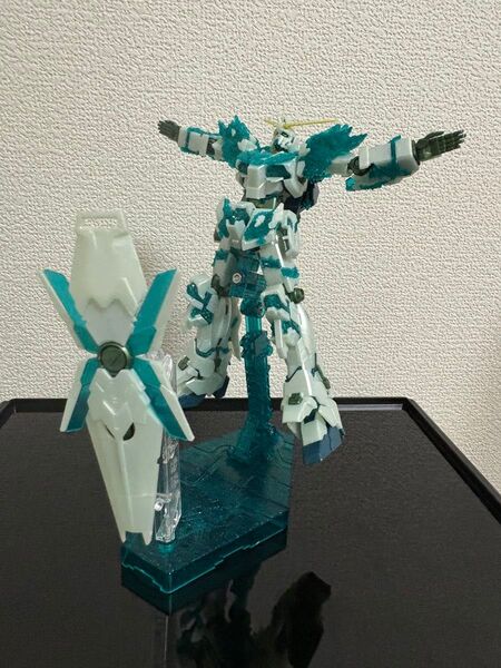 HGUC 光の結晶体ユニコーンガンダム 組み立て済み