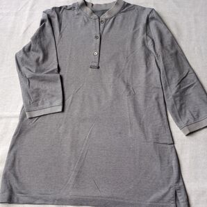 NON NON ボタン付きハーフネックTシャツ グレー