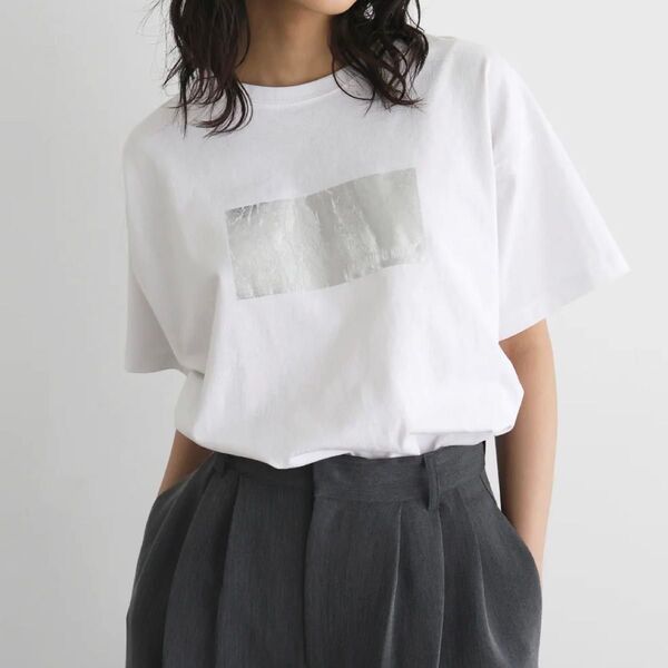 【新品】 ヘラム シルバーヴィンテージ箔プリントTシャツ 箔プリント Tシャツ カットソー 白 ホワイト 半袖