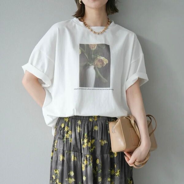 【新品】 リュミエ フラワーフォトビッグTシャツ 花 Tシャツ 大人カジュアル