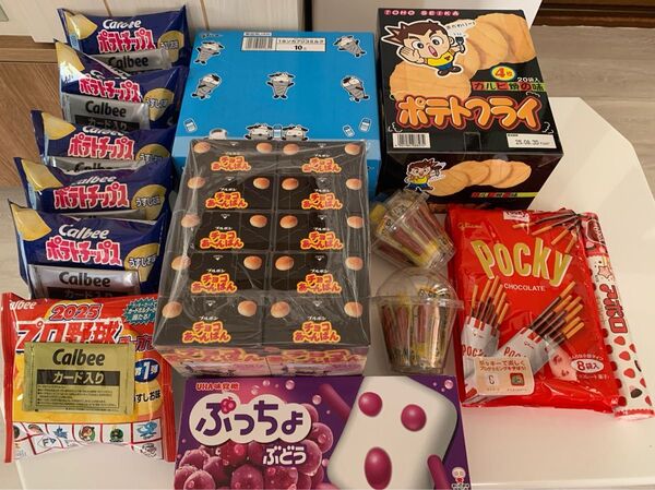 お菓子まとめ売り 詰め合わせ 8種セット カプリコミルク チョコあんぱん ポテトフライ サッカー日本代表カード付ポテトチップス