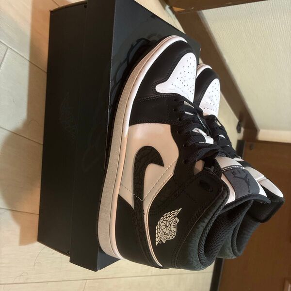NIKE AIR JORDAN 1 MID SE RETRO HIGH OG 26.5