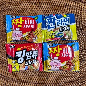 韓国 文房具 雑貨 消しゴム 4個セット インスタントヌードル カップラーメンパロディ kpop