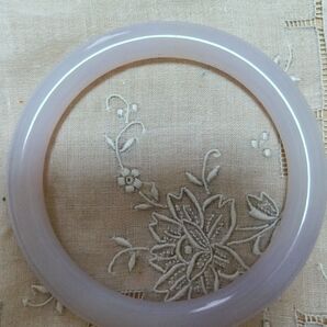 お値下げしました!【試着のみ】無着色天然紅紫玉髄バングル 内径約5.7mm 箱付き