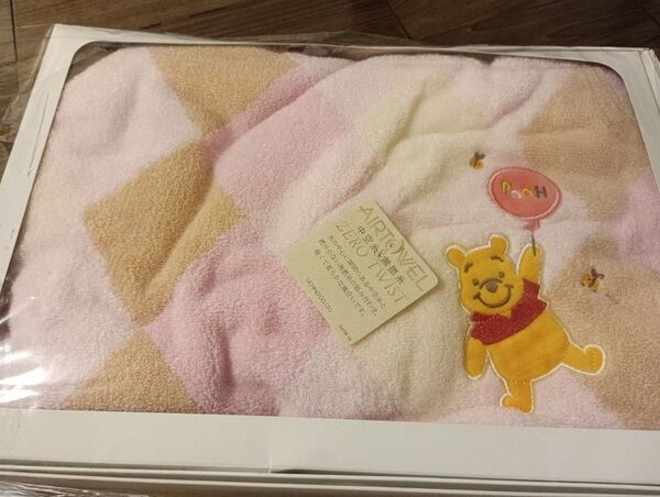 値下不可【新品・未使用】タグ付 中空糸、無撚糸UCHINO ディズニー プーさん バスタオル 即発送 箱無