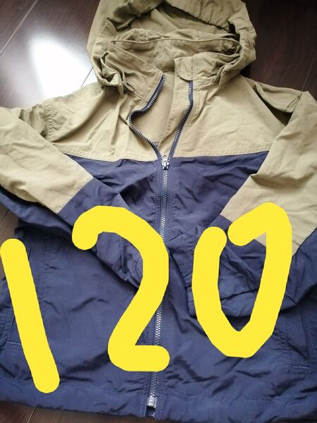 GU (ジーユー)ジャケット アウター ジャンパーサイズ120 フード取り外し可