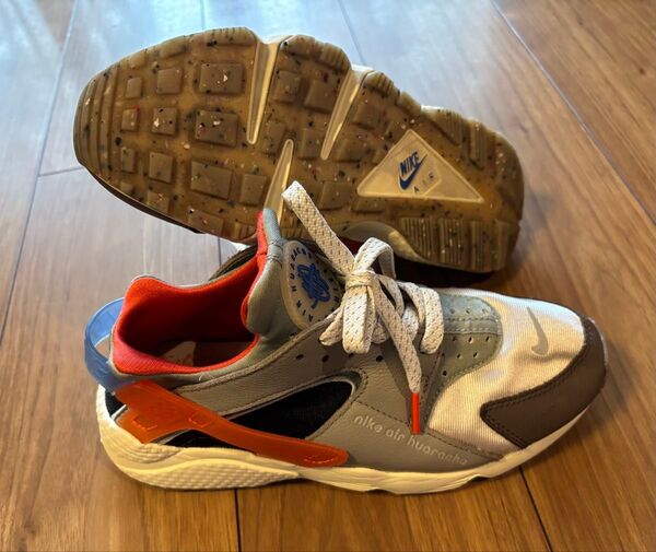 【訳アリ】 ナイキ NIKE エア ハラチ 24.5 スニーカー AIR HUARACHE エアマックス ジョーダン