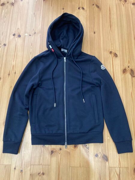 MONCLER ジップアップパーカー ネイビー シンプル ワッペン付き 紺色 超美品