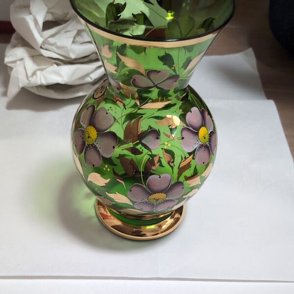 花瓶 フラワーベース 緑色 金色の装飾