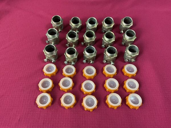 ネジなし25mm ボックスコネクタ 15個 ブッシング付き