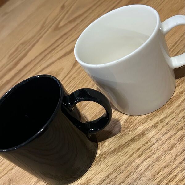 iittala イッタラ ティーマ 廃盤カラー ブラック/ホワイト 2個セット