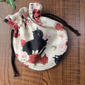138 ハンドメイド まんまるポーチ(大きめ)