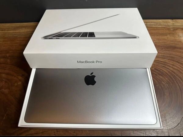 美品、新品BT MacBook pro13 2017モデル core-i5 2.3G 16GRAM 512G SSD USキー