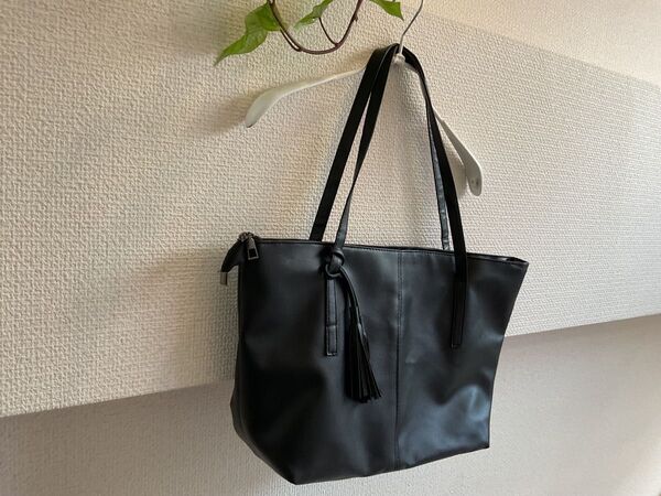 未使用 美品 トートバック 黒 シンプル