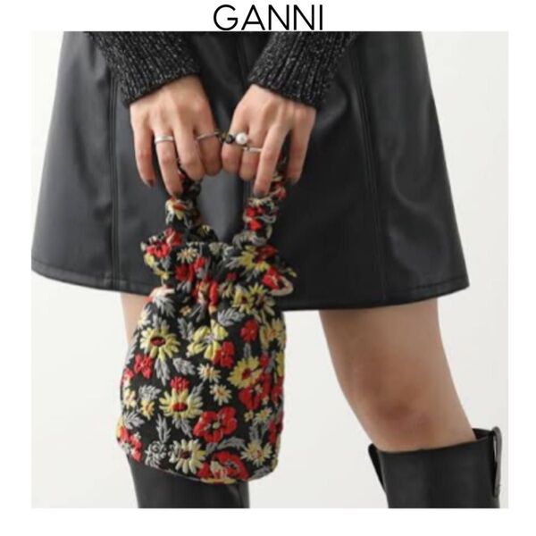 GANNI Occasion Ruched Top Handle Bag ボタニカル 巾着ショルダーバッグ ブラック 刺繍 黒