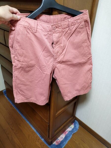 ユニクロ チノハーフパンツ レッド ウエスト76cm